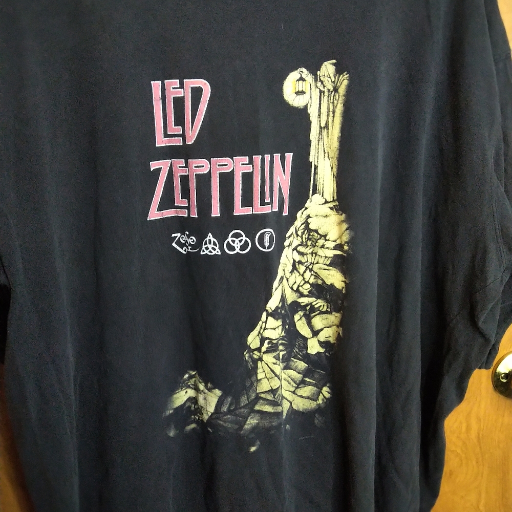Led zeppelin vintage 2001 band shirt heavy metal